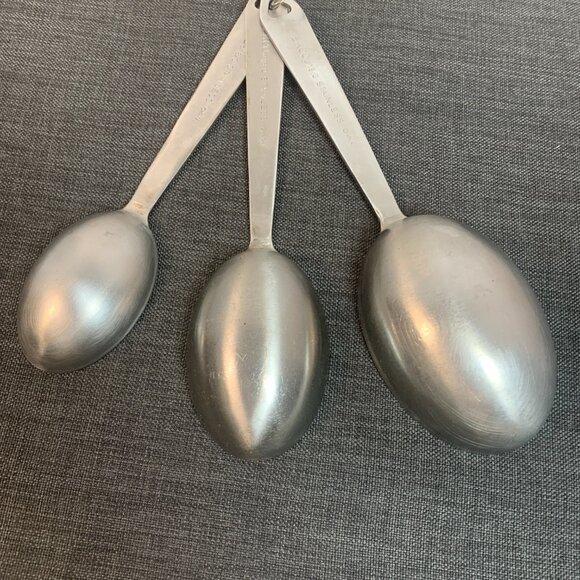 Ekco 18/0 Stainless Steel Measuring Spoons 1/8, 1/4, 1/2 Cup - Picture 4 of 9